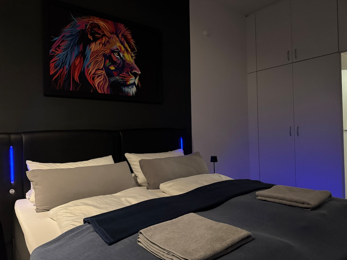 Modern and calm | Close to Düsseldorf and the exhibition center