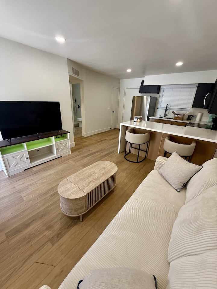 Arcadia Lite 1br Apartment | Quiet & Cozy - Phoenix, AZ