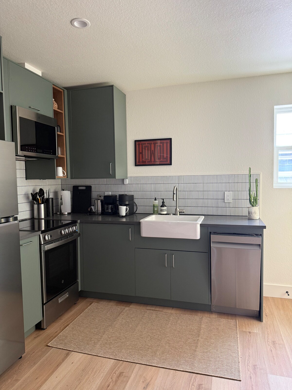 Charming private garage studio in central Austin.