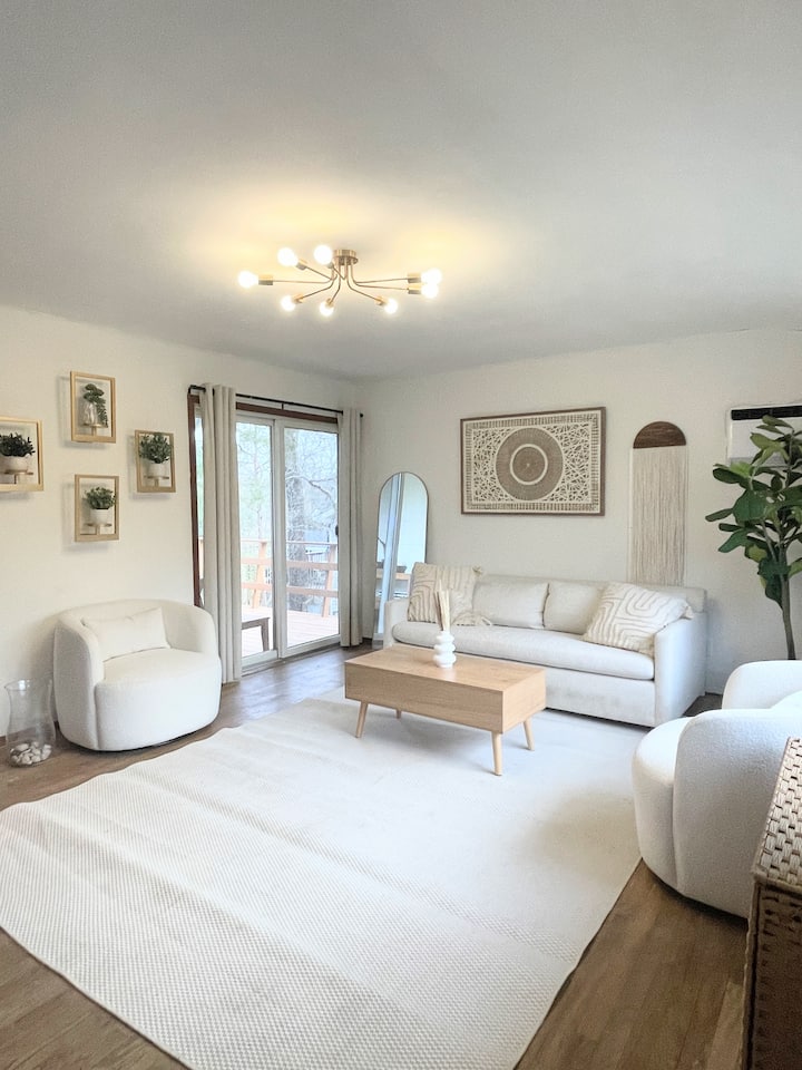 Sag Harbor Village Beach Bungalow - Bridgehampton, NY