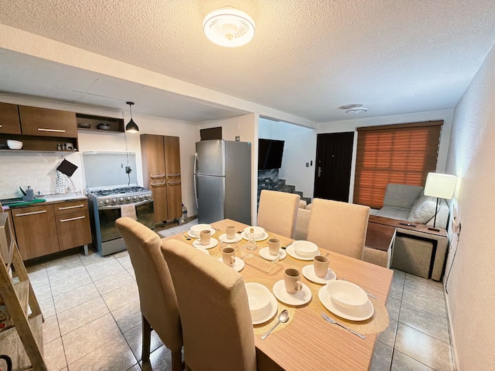 Casa Abogado(privada/familiar/amplia)7 Min Feria - Pachuca