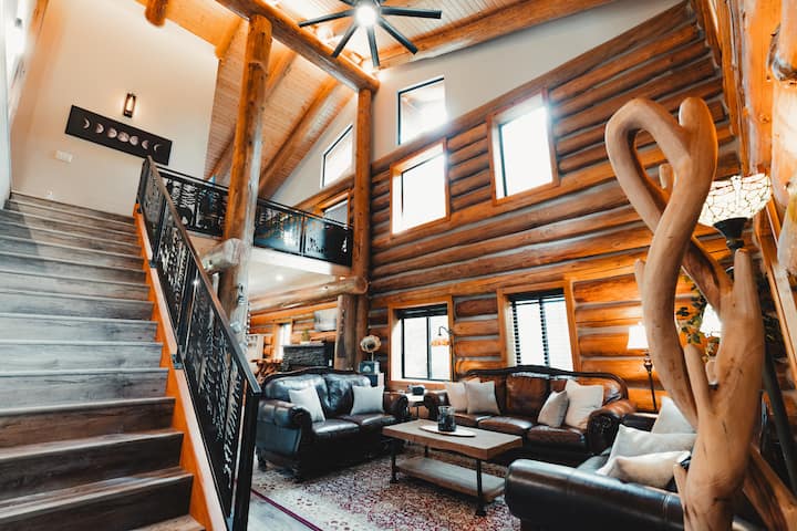 Custom Rainier Cabin-swim Spa-sauna-2kings - Ashford, WA