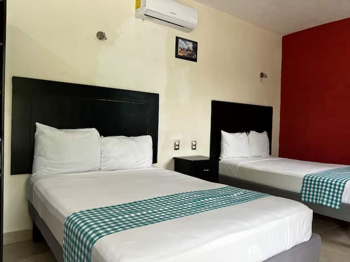 Familiar 3 Beds ,Ac, Pool, Breakfast & Bikes Free - Bacalar