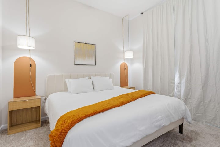 Trendy 2br Suite | 6 Guests • Pool • Near Epic Uni - Orlando, FL