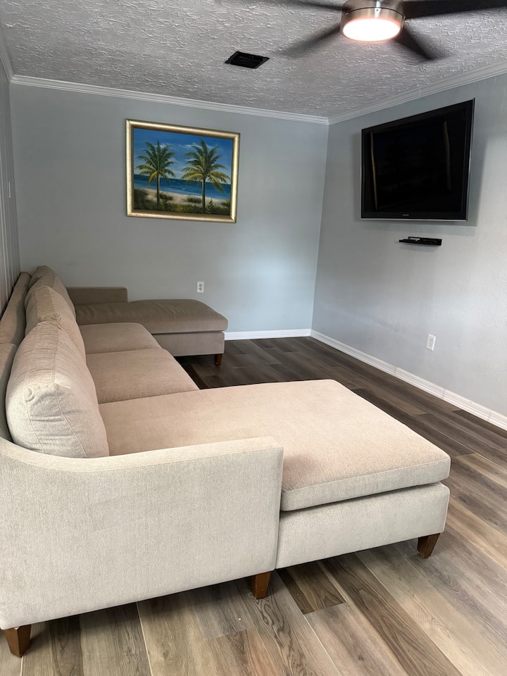 Cozy Modern Home. 15 Mins Away From Beach Getaway - Corpus Christi