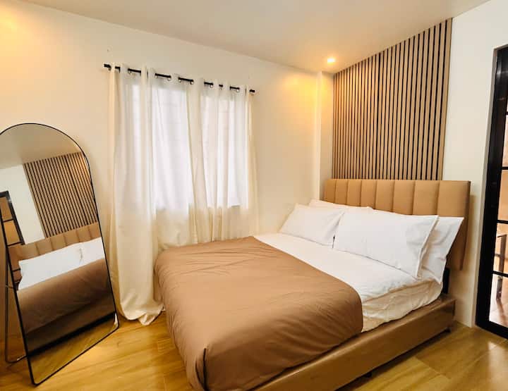 Narra Transient House- Cozy And With Balcony - San Mateo