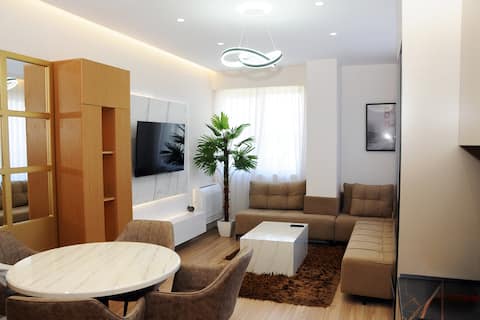 Top performing Airbnb: Penthouse & Jacuzzi Getaway in Tirana in Kashar