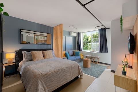 Successful Airbnb property: Bondi Beach Studio, private patio, parking, & A/C. in Bondi