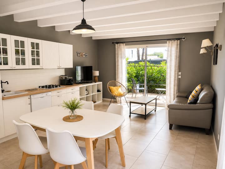 Charmante Maison à 800 M De La Plage - Vias
