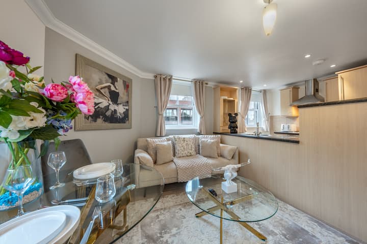 Beautiful Home In Central London - London