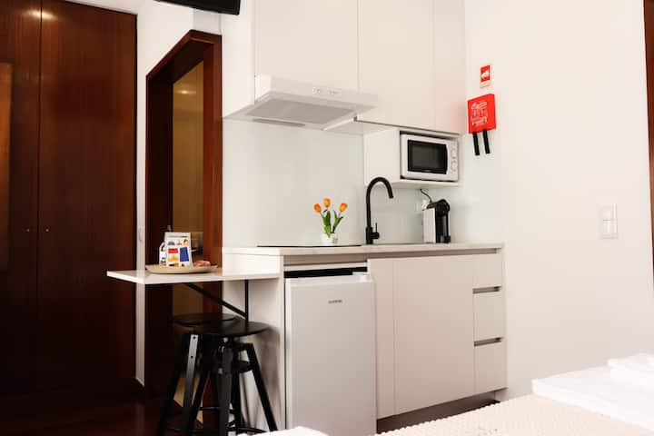 Apartamento Estúdio - D. Afonso Henriques - 1 Piso - Guardizela