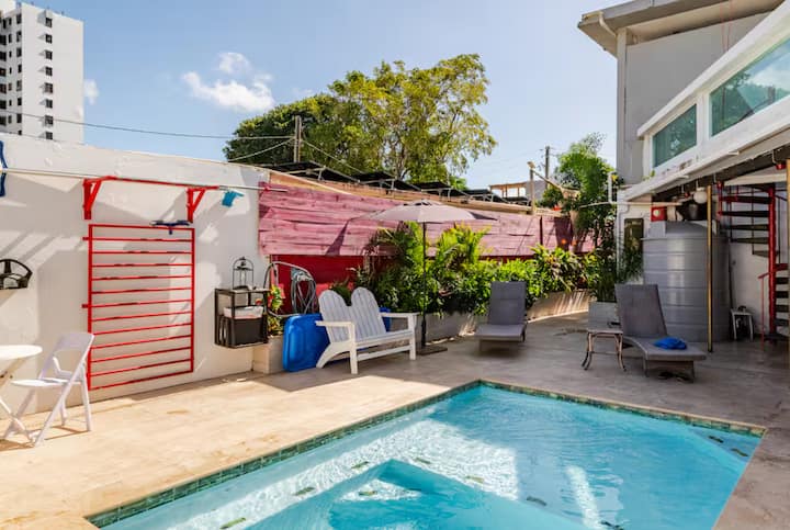 Firehouse Private Retreat: Pool 3 Minutes To Beach - San Juan