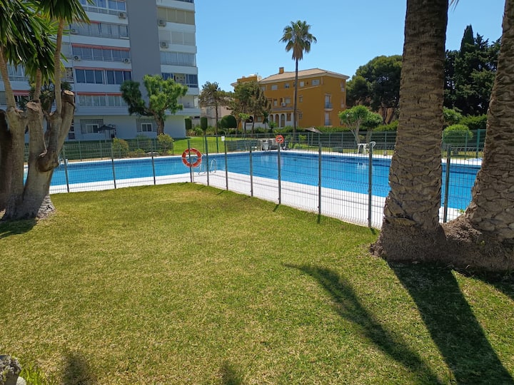 Un Oasis De Paz Enfrente Del Mar - Benalmádena