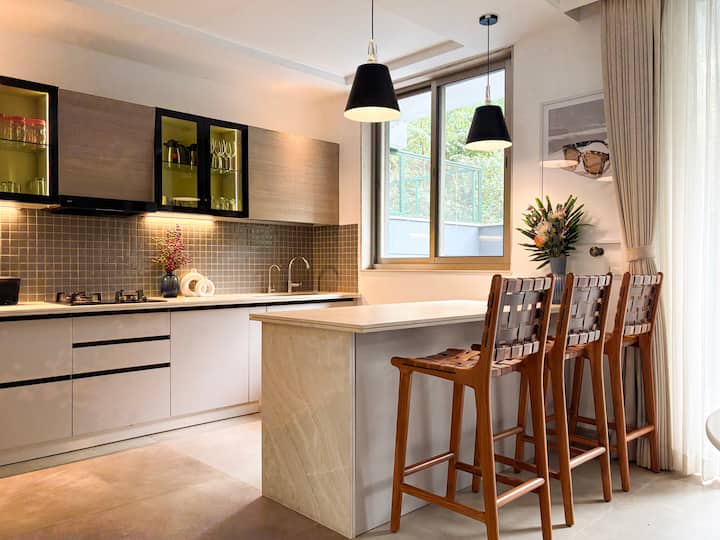 Full kitchen image 1