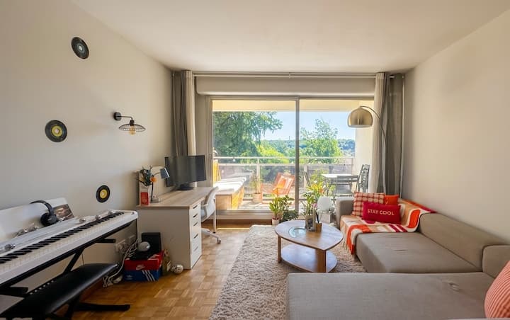 Appartement Lumineux - Terrasse - Garage Privé - Montbéliard