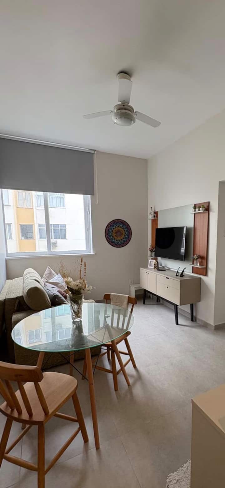 Apartamento Em Copacabana A Duas Quadras Da Praia - Ipanema