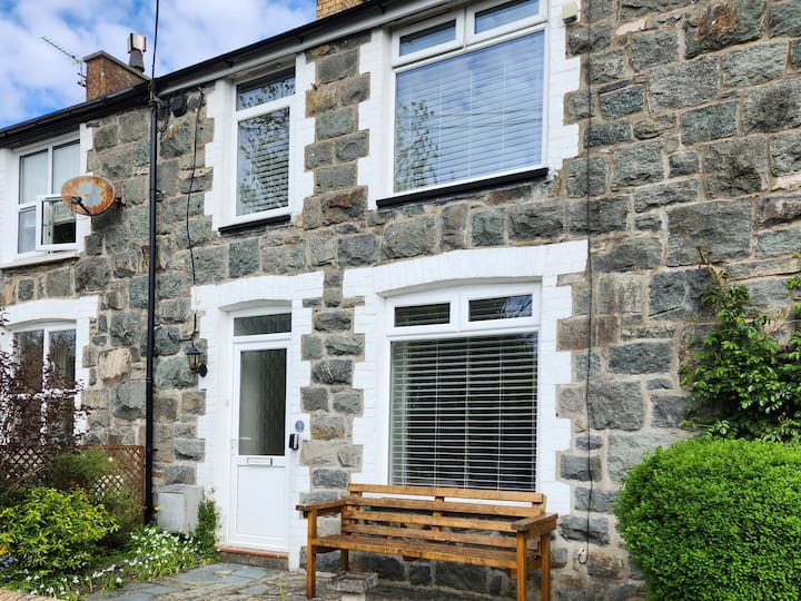 8 Arvonia Terrace - Criccieth