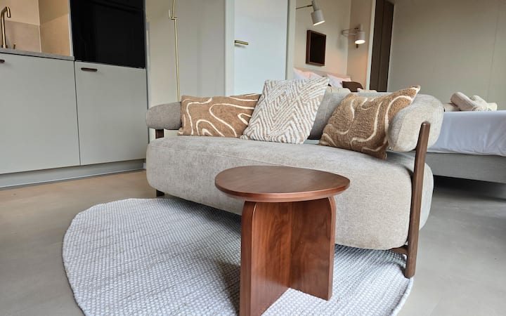 Ontsnap In Deze Tiny Suite Met Tuinbad - Maastricht