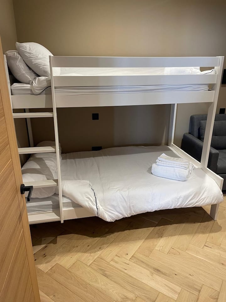 Bunk with double at the bottom
