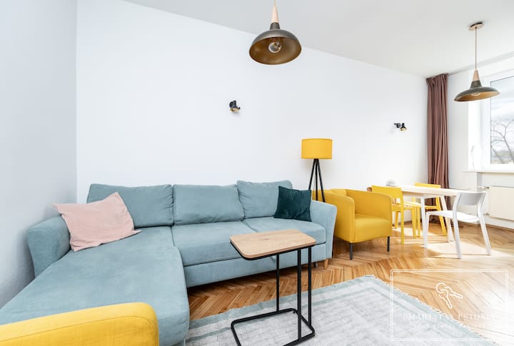 Central 2br For 6 | Workspace + Walk To Old Town - Talín