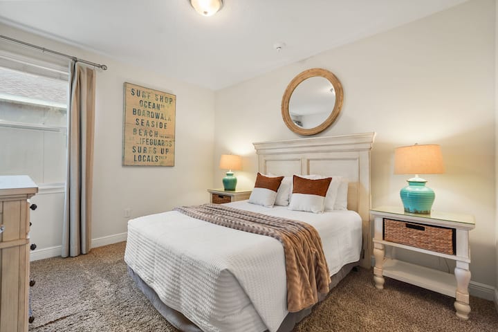 220 Clawson Wy (31).jpg