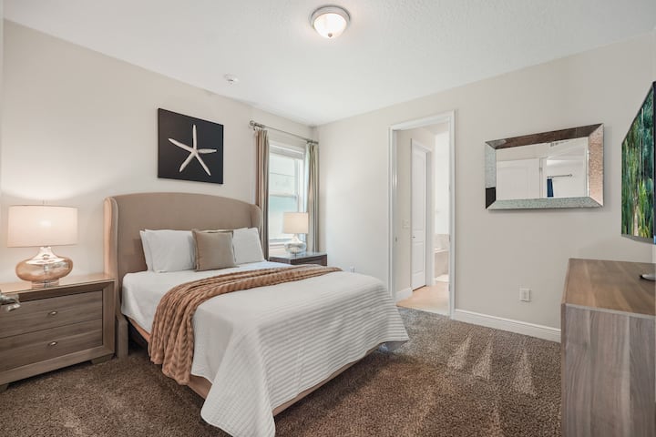 220 Clawson Wy (33).jpg