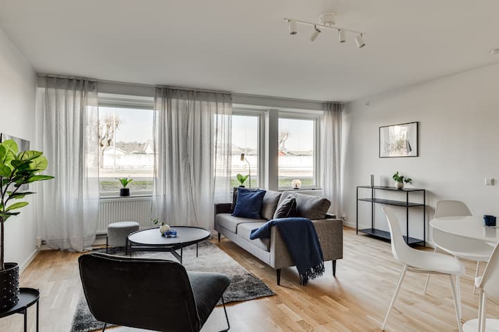 New Apartment For 6 Near Volvo - Torslanda