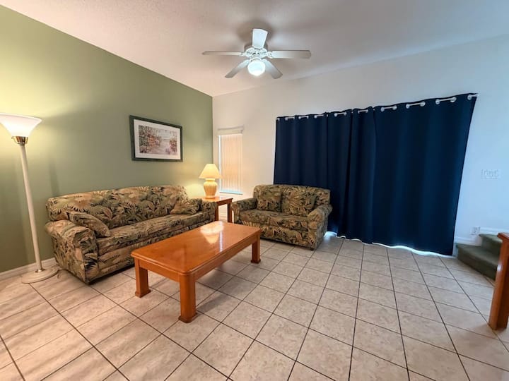 Easy Disney-area Stay | 3br, Pool Access, Parking - Kissimmee, FL