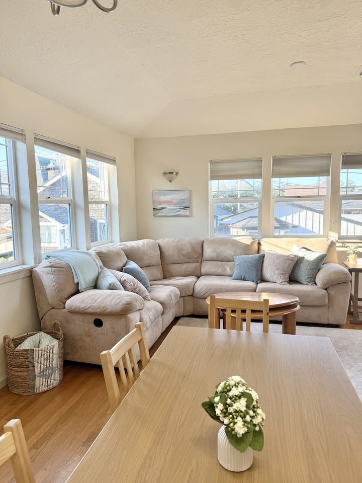 Easy Beach Living, Steps To Broadway/sand-30 Day - Seaside, OR