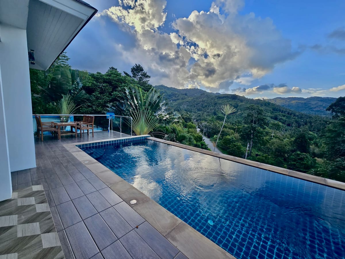 Keya Mountain View Pool Villa