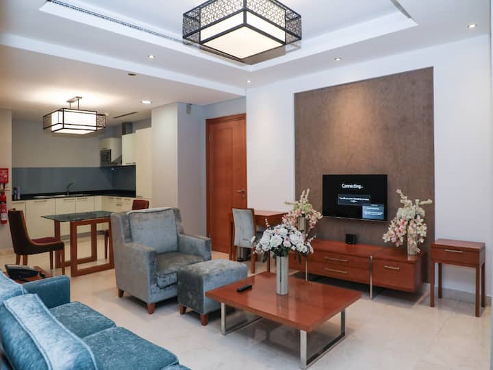 Modern Oasis With Serene Balcony - مسقط