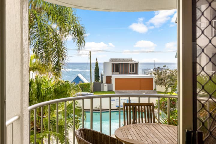 Spacious 2br With Balcony | Coastal Breezes - Caloundra