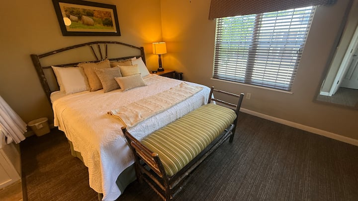 Master bedroom - king