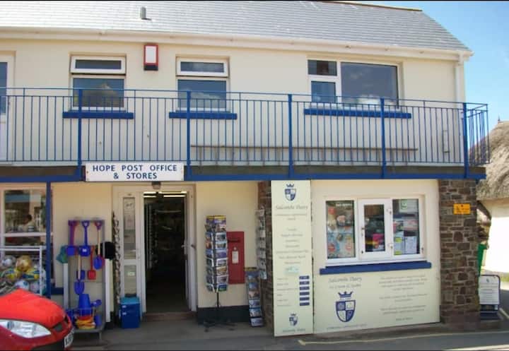 Three Bed Flat With Wonderful Beach And Sea Views - Hope Cove