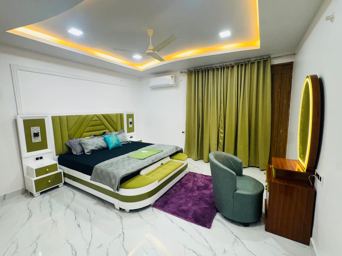 The Light Green Bedroom