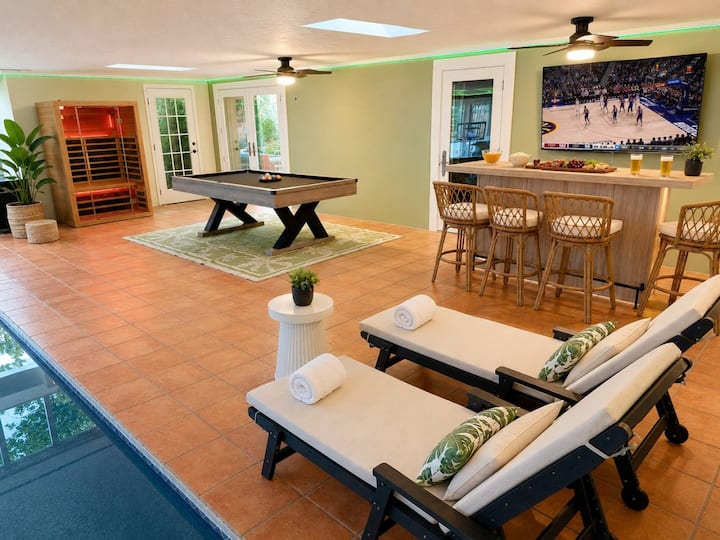 All-weather Heated Indoor Pool *Sauna*games*bbq - Bradenton