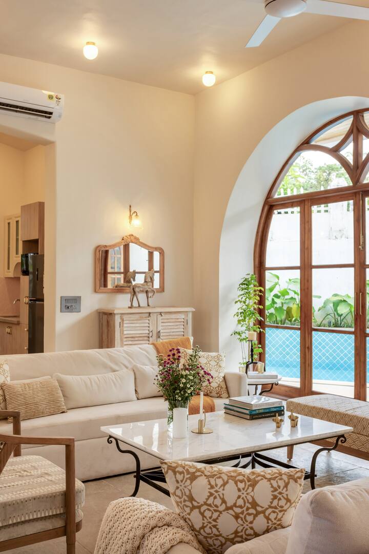 Living room image 11