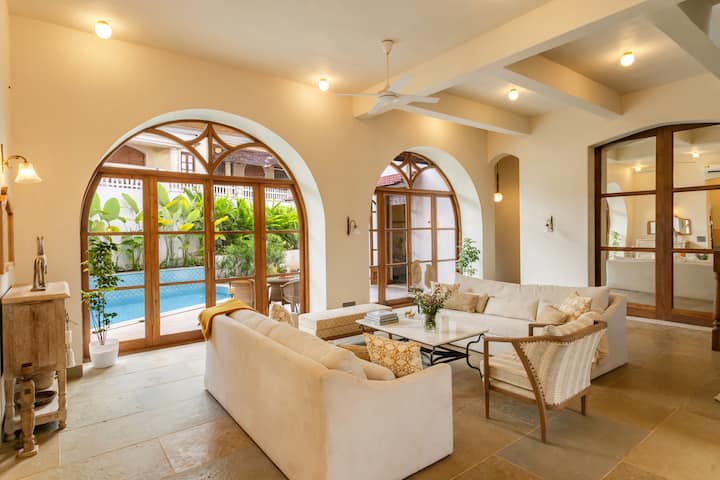 Living room image 9