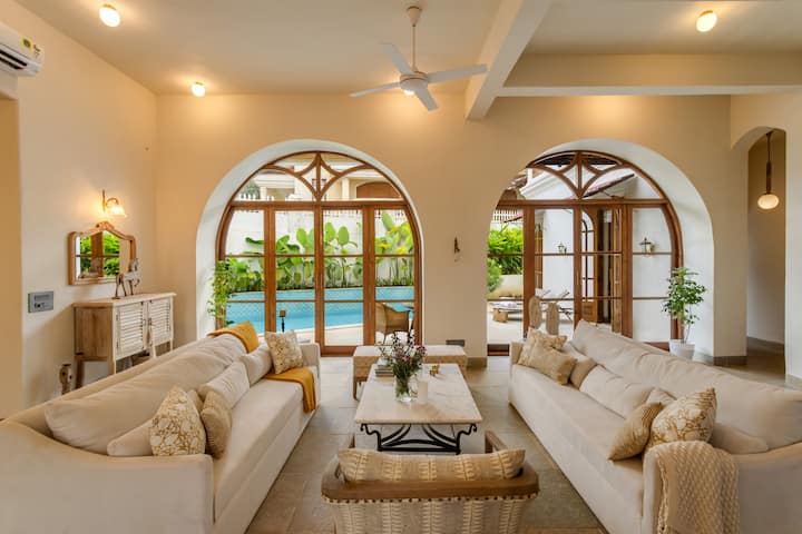 Living room image 4