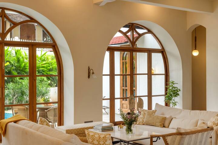 Living room image 8