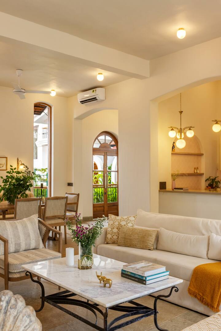 Living room image 12