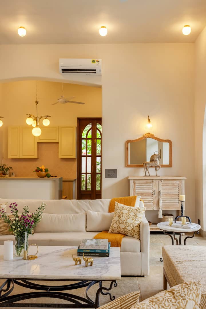 Living room image 2