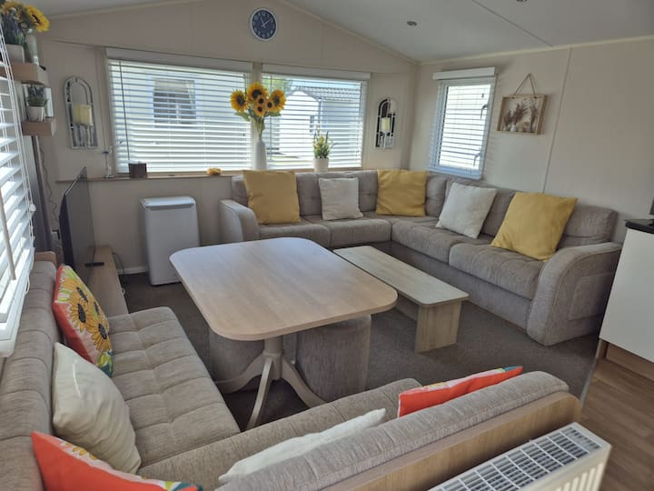 Escape It All At Harley Mead - Hastings