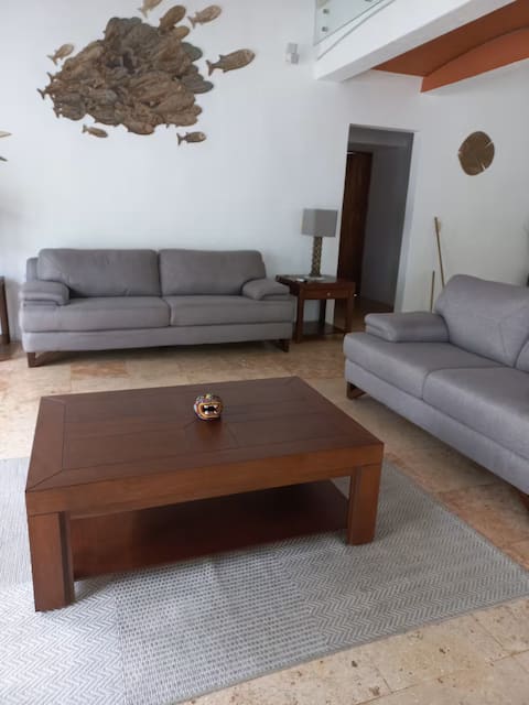 Top Airbnb: Very Modern, Private Pool, Jacuzzi & Garden - in Barra De Navidad