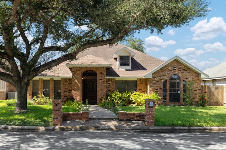 Marigold's Nest, Comfort In The Heart Of Mcallen! - McAllen, TX