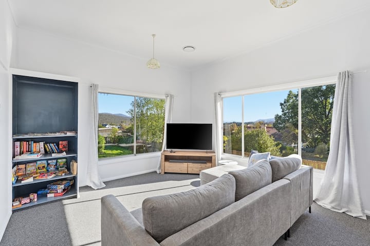 Spacious Stay In New Norfolk - New Norfolk