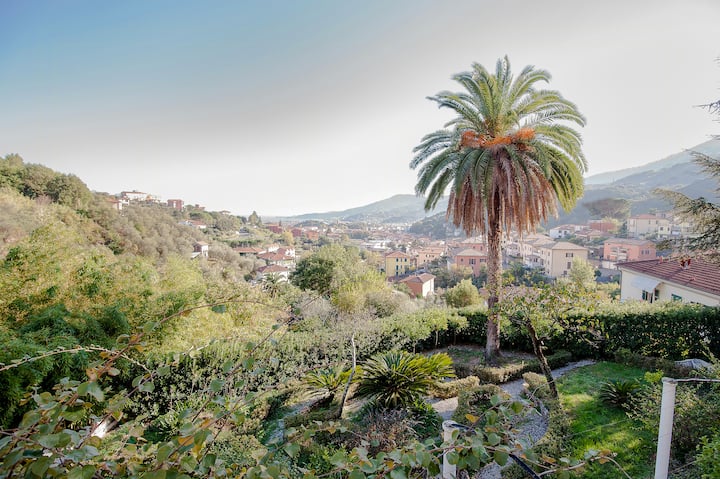 Frescoed Villa On Hills Near Cinque Terre - La Spezia