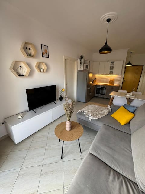 Popular Airbnb listing: 7th Flr Coastal Escape: Side Sea View & Smart Key in Durrës