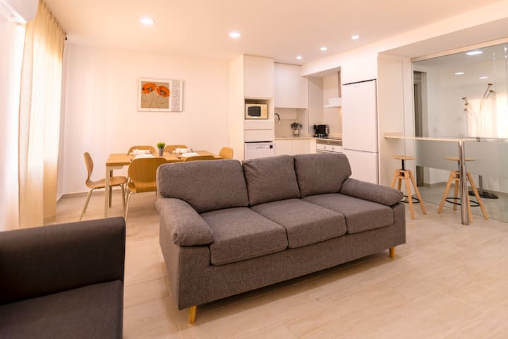 Casa En El Centro De Alzira, Espacio Y Confort - Alcira