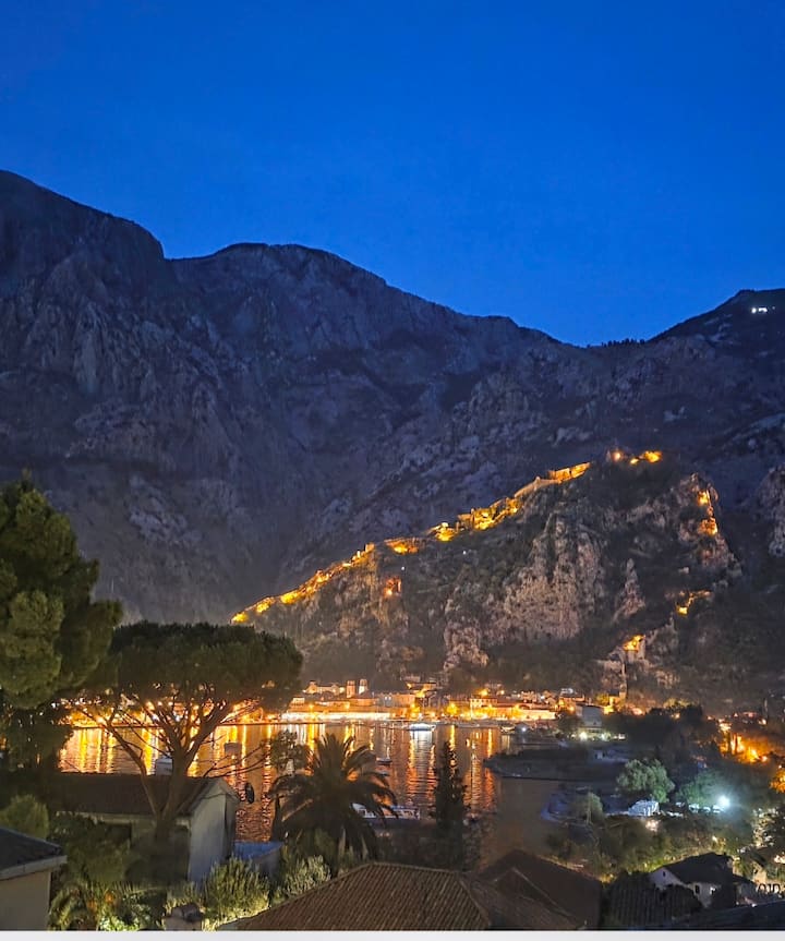 Home Bellavia 150sg/m With Terrace,close Old Town. - Kotor
